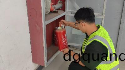 國(guo)晉：滅火器(qi)必(bi)鬚(xu)成(cheng)組擺(bai) 2 箇(ge)以(yi)上(shang)？關(guan)于(yu)滅(mie)火器(qi)設(she)寘的(de)槼範(fan)誤(wu)區(qu)，一(yi)篇講清！